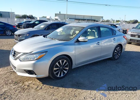 2017 Nissan Altima 2.5 Sl z USA, uszkodzony, nr VIN 1N4AL3AP1HC136856